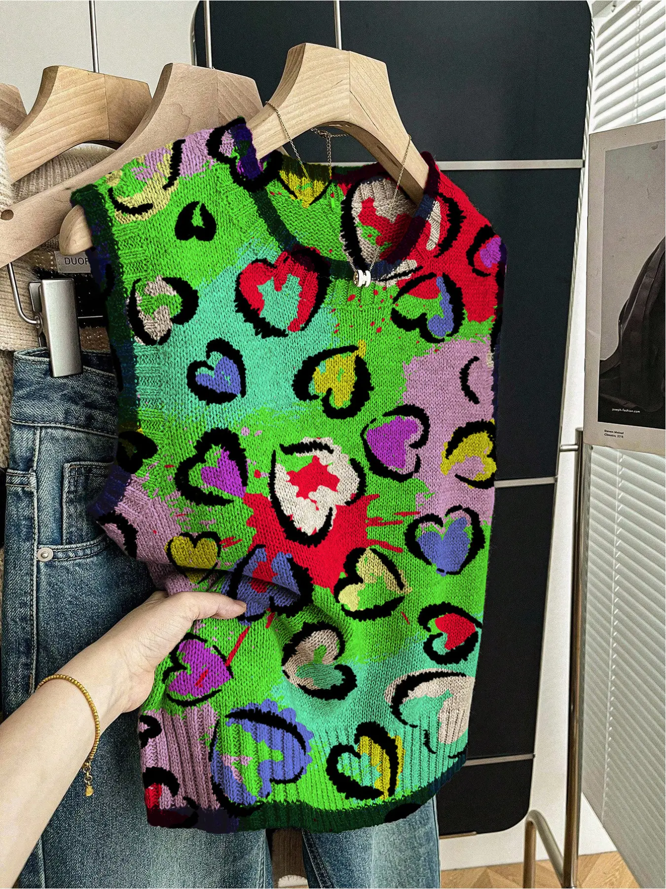 1 piece + Spring and summer back-to-school casual style loose round-neck sleeveless woolen knitted top with dark blue border and heart-shaped print, a spring girls' knitted top for going out, paired with a vest, worn alone, Casual Cami Top