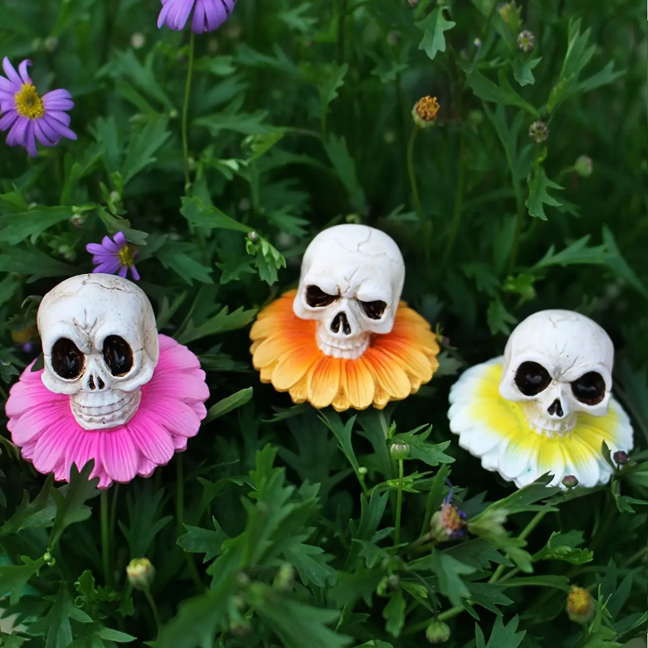 Halloween Exclusive 3-Piece Skull Flower Decor Set, Gothic Dark Resin Craft, Outdoor Tabletop Festival Decoration, Unique Holiday Ornament