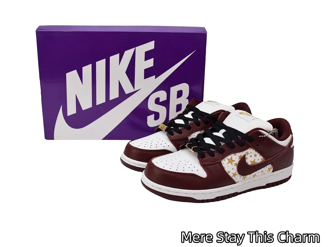 2-Tone Warm Casual Skate Shoes for Men - Rich Chocolate Brown & White Smooth Leather Panels, Cute Gold Star Print, Black Flat Cotton Shoelaces, Wear-Resistant Traction Outsole, Versatile Walking Footwear