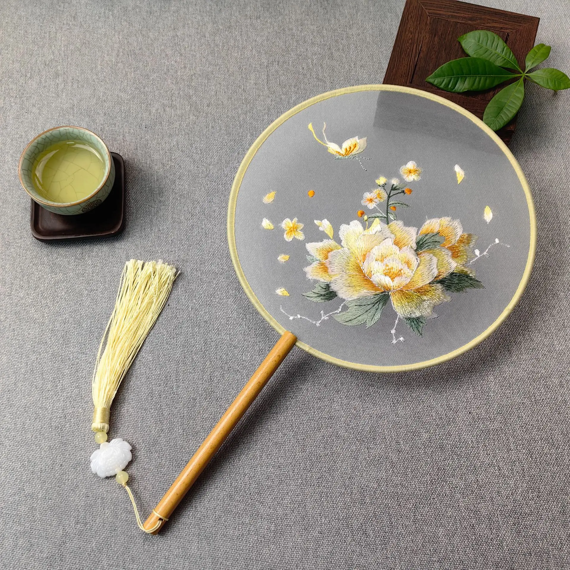 Double-sided embroidery - Exquisite yellow peony