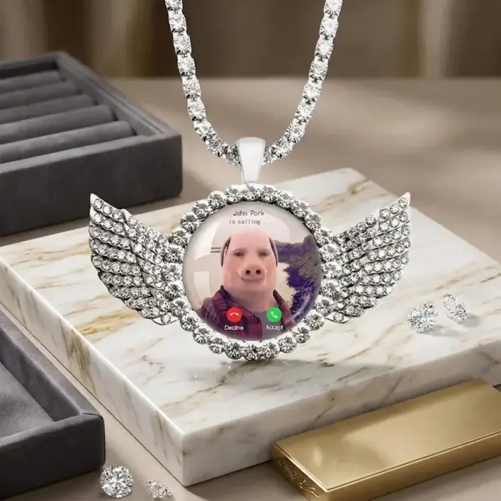 Fashionable Pig Necklace with Angel Wings, Meme Culture-Inspired John Pork Answers the Phone Humorous Jewelry Gift for Pig Lovers, Christmas