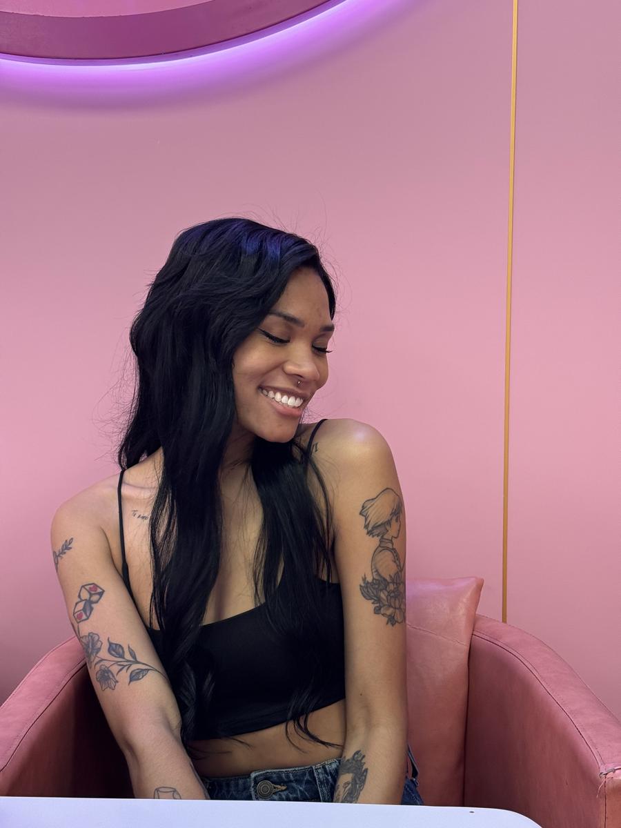 Item: #1 Jet Black, 22 inch