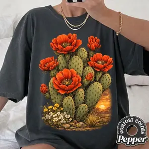 Comfort Colors Cactus Flower Shirt, Aesthetic Boho Desert T-Shirt, Trendy Western Botanical Graphic Tee, Vintage Arizona Nature Top, Cute Southwest Wildflower Gift for Her, Minimalist Desert Bloom Shirt, Oversized Prairie Sunday Tee