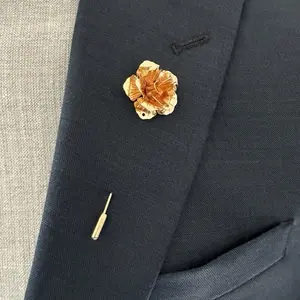 Rose Flower Lapel Pin for Men Wedding Groomsmen Brooch Suit Pin Men Fashion Accessories Elegant Gold Tone Lapel Pin