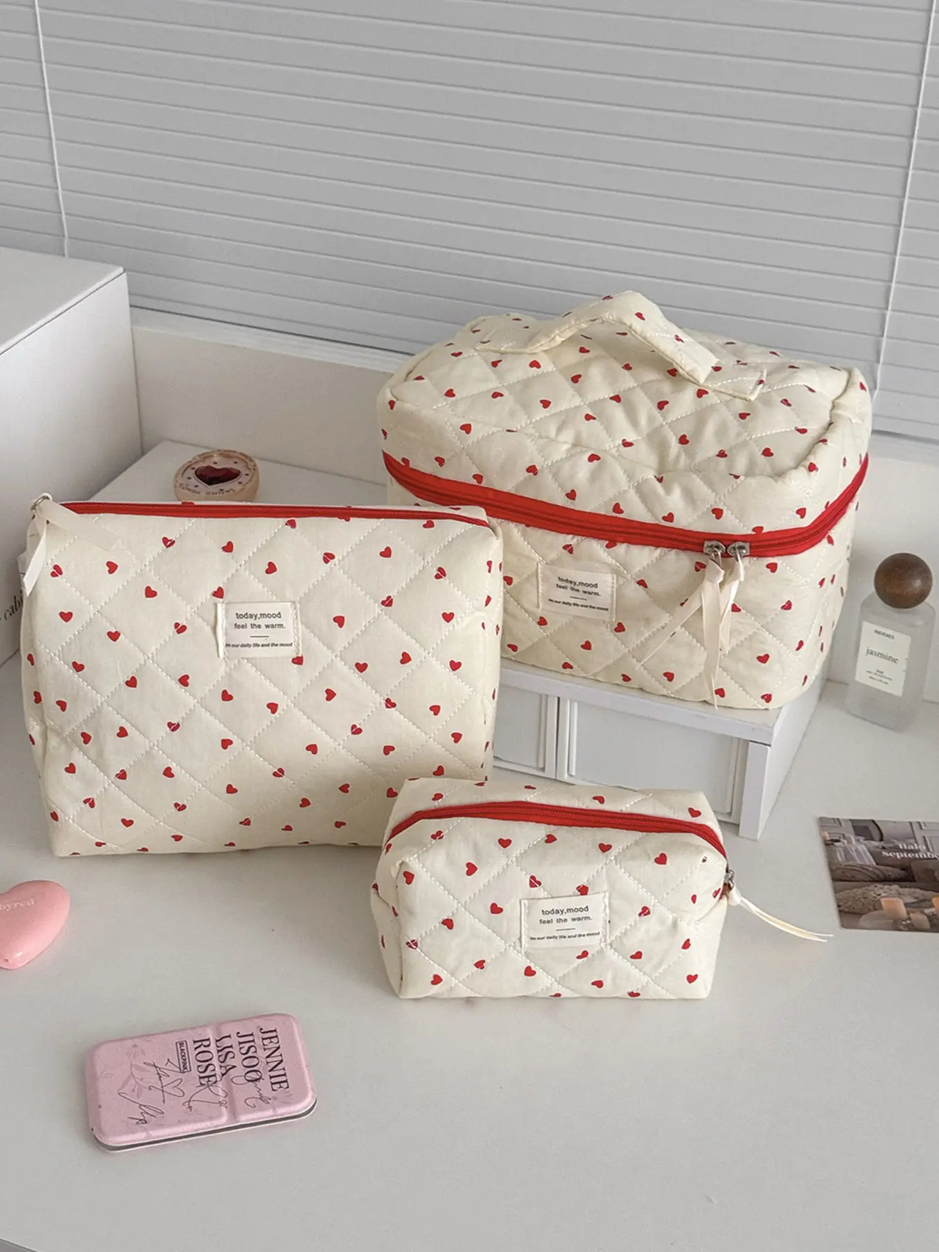 3pcs  Makeup bag with high aesthetic value, sweet and fresh, large capacity, wash bag, Travel Cosmetic Bags, zipper closure, printed, fashionable and versatile, suitable for business trips, portable women's makeup bag, casual trend, Travel Accessory