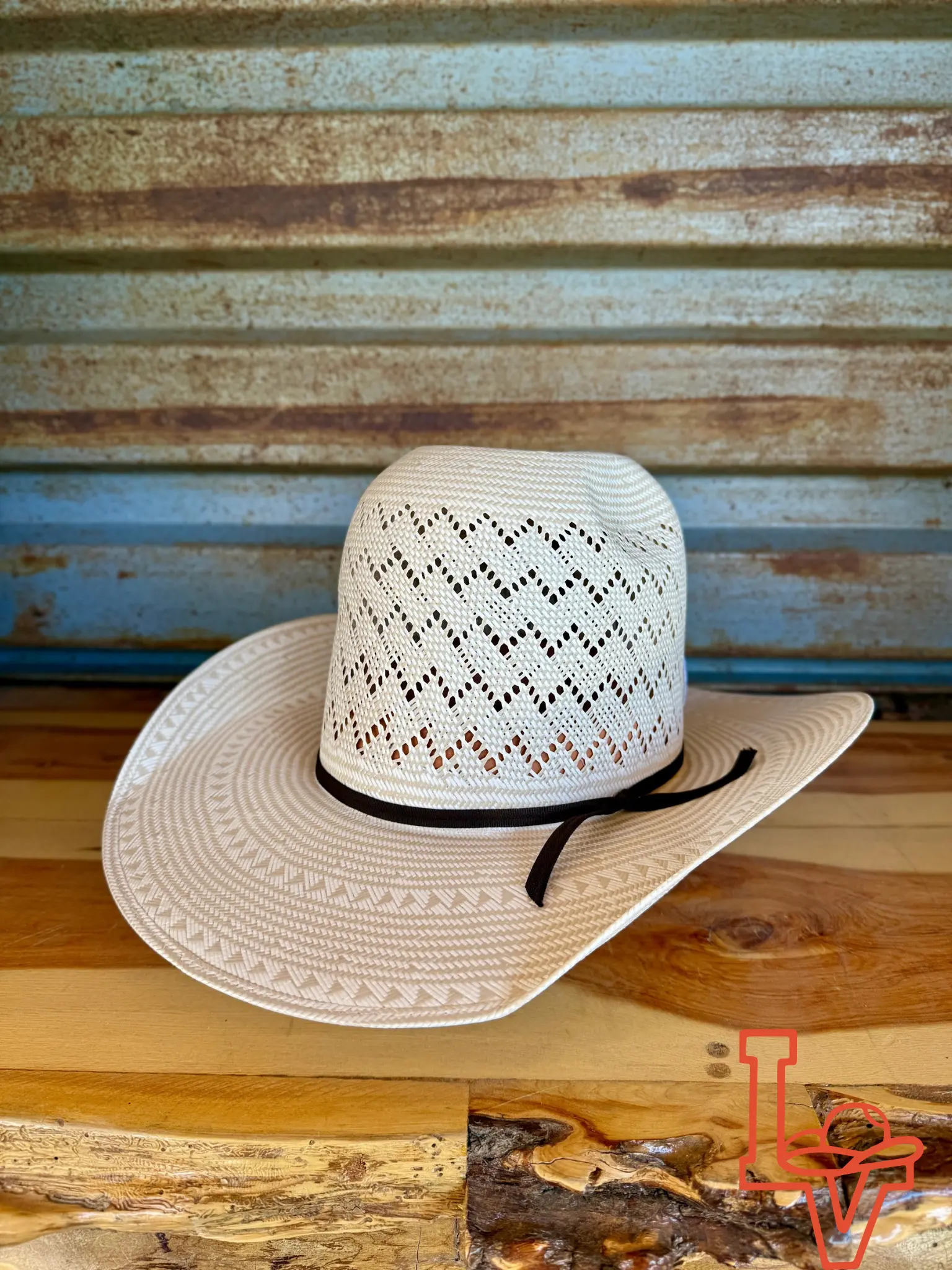 Los Vaqueros Straw Hat Open Tall Crown Waves Tan