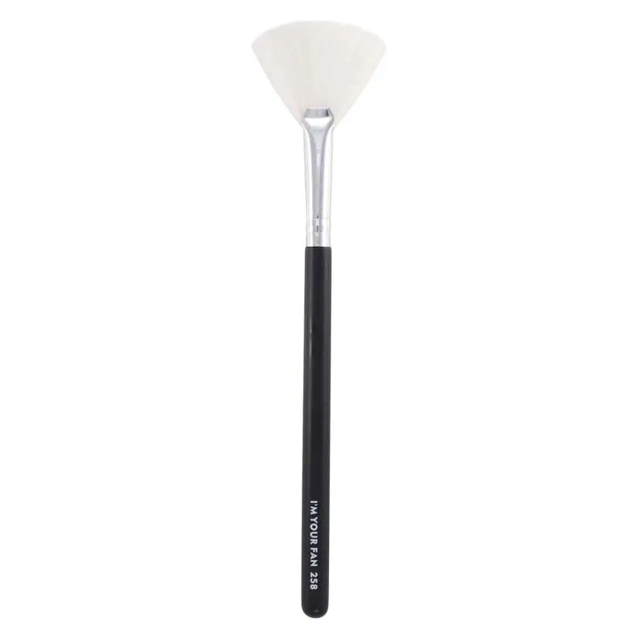 I'm Your Fan 258 - Highlight Brush For Highlighter and Luminizer Makeup