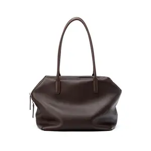 Fashionable Large-Capacity Leather Shoulder Tote Bag with Zip Closure #totebags #leathertotebags#MinimalistTote#OOTDAccessory