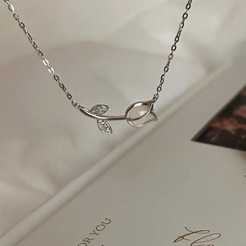 Tulip Design Pendant Necklace, Alloy Necklace, Elegant Minimalist Necklace for Women & Girls, Trendy All-Match & Exquisite Jewelry for Birthday Gift, Dainty Necklace, Minimalist Chain, Dainty Layering Jewelry, Fashion Accessory Necklace