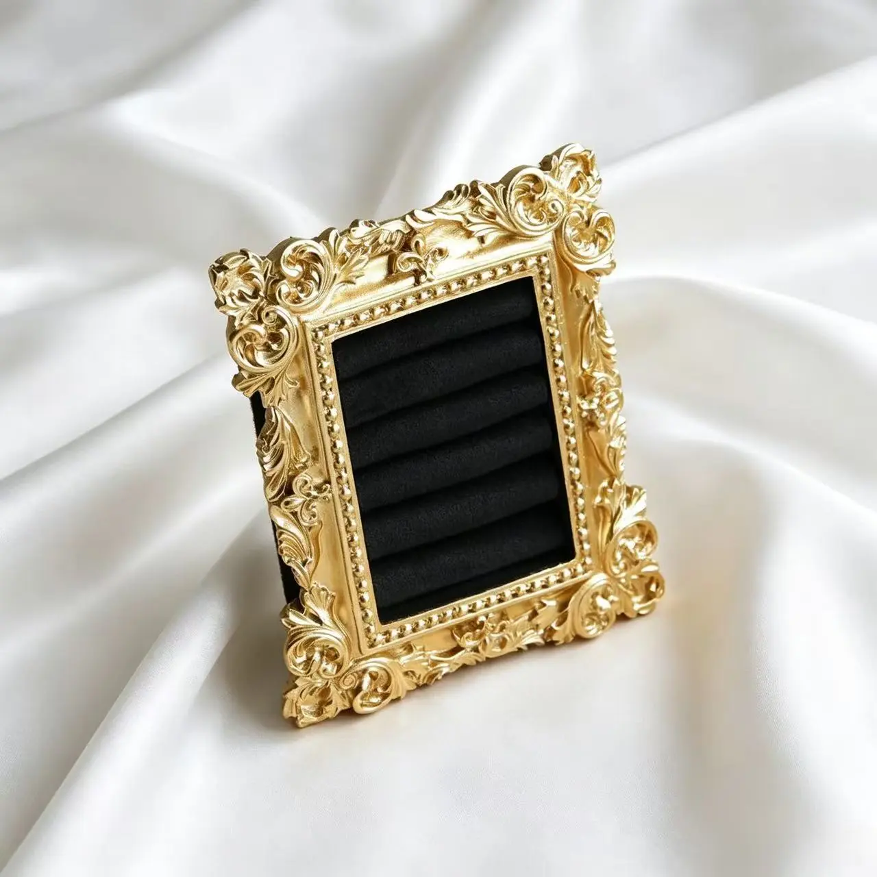 MellowAbode Black Velvet Antique Classic Wedding Ring Display Frame - Ceremony Decor Piece, Secure Flat Lay Ring Holder Organiser for Home Supplies