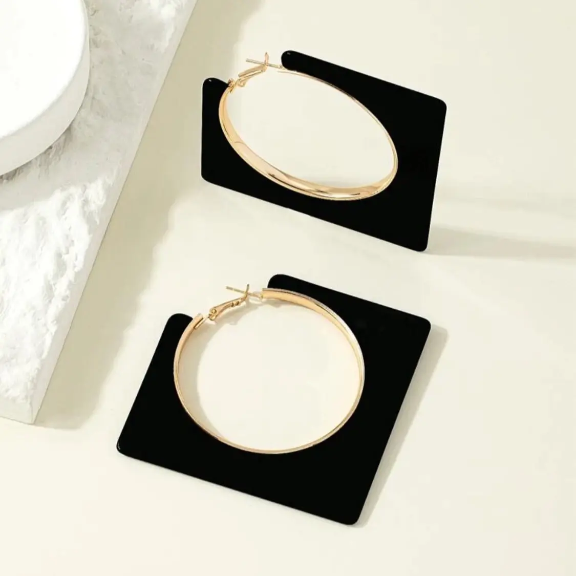 Poly Resin Earrings - Perfect for Any Occasion Poly Resin Earrings - Perfect for Any Occasion