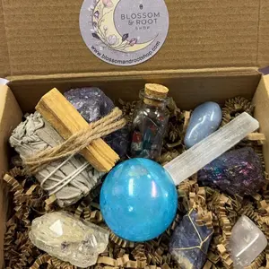 Intuitively Chosen Zodiac Crystal Box Intuitively Chosen Zodiac Crystal Box