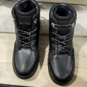 review image 0