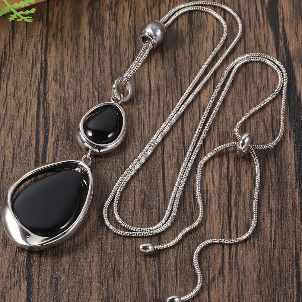 Women's Geometric Black Artificial Stone Pendant Necklace - Fashion Costume Jewelry Statement Piece for Casual/Formal Occasions, Focal Point