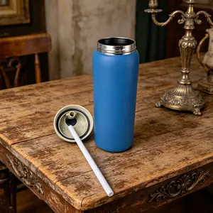 Deep blue Water bottle 32oz, 945ML, with straw , FreeSip,heat preservation time more than 24 hours, cold and hot water can be insulated, can make coffee, frozen drinks,  exquisite workmanship, suitable for camping, work, indoor and Outdoor use.