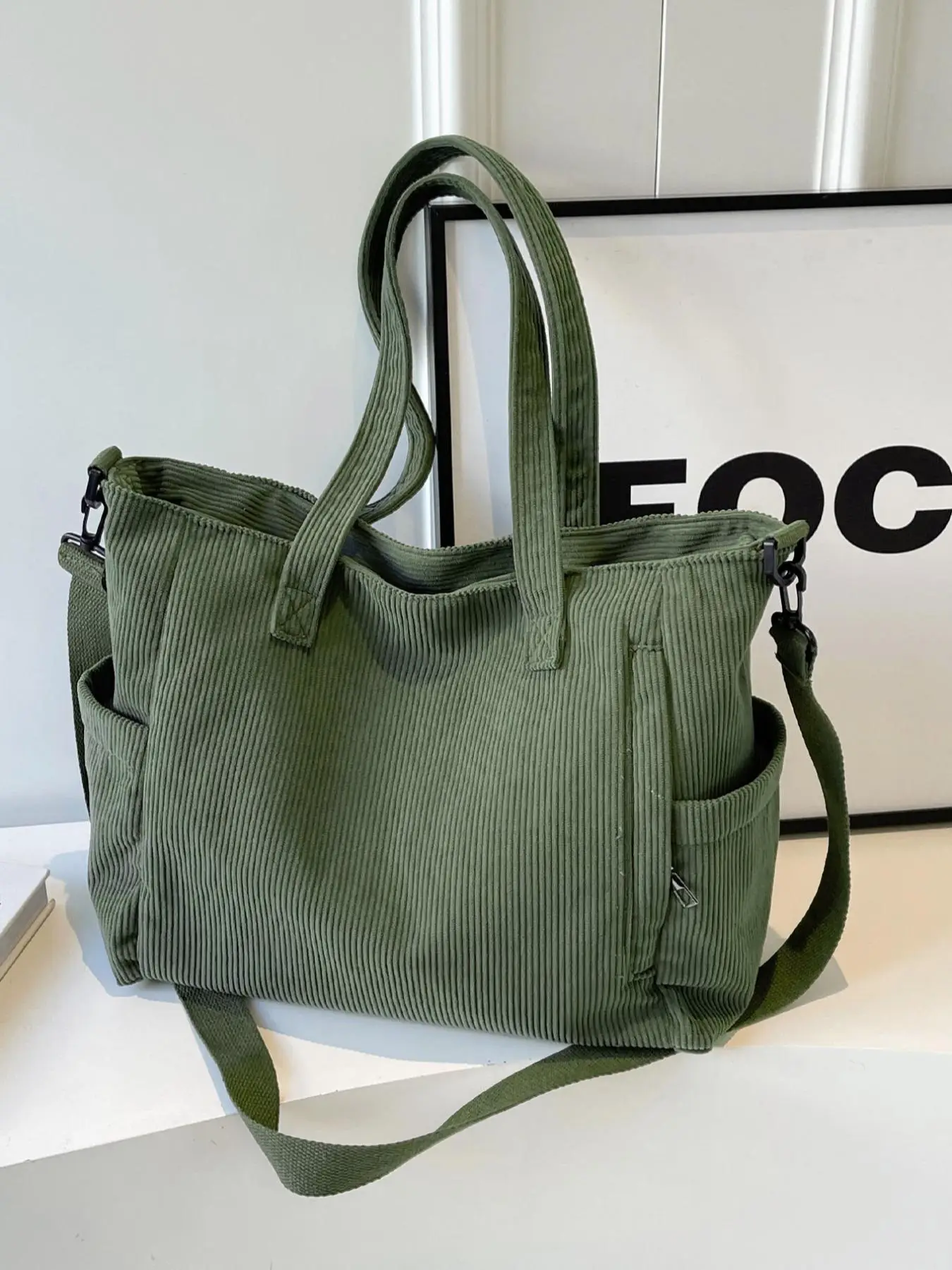 Women's Autumn and Winter Striped Corduroy Tote Bag, Large Capacity Crossbody Bag for Student Class, Crossbody Tote Bag with Detachable Adjustable Sho