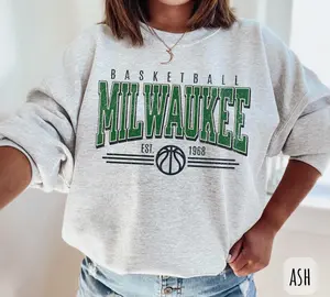 Vintage Milwaukee Basketball Sweatshirt Milwaukee Shirt Wisconsin Crewneck Milwaukee Basketball Fan