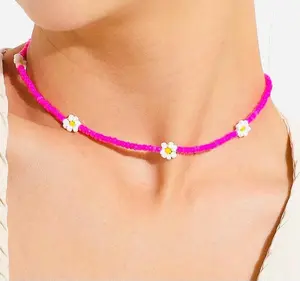 Choker Necklace - Beaded Daisy Flower Necklace