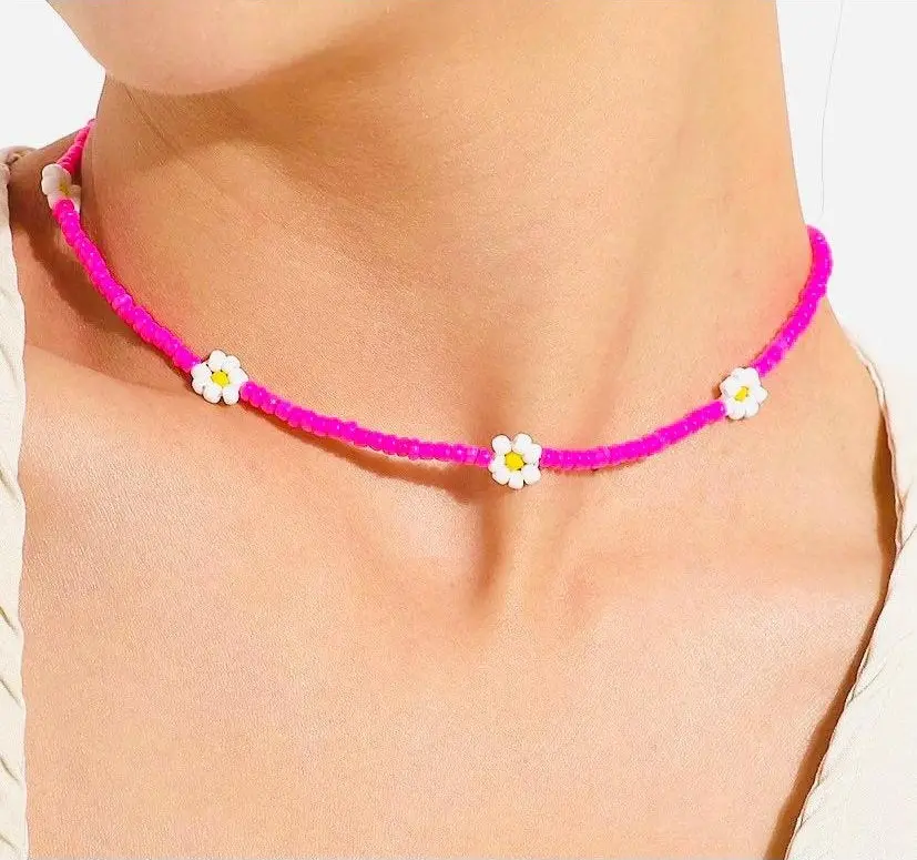 Choker Necklace - Beaded Daisy Flower Necklace