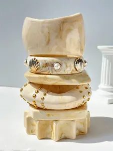 Autumn And Winter New Rice White Geometric Irregular Resin Bracelet Thick Large Wide Version Hand Bracelet Fashionable Charm Women'S Wear Jewelry Accessories