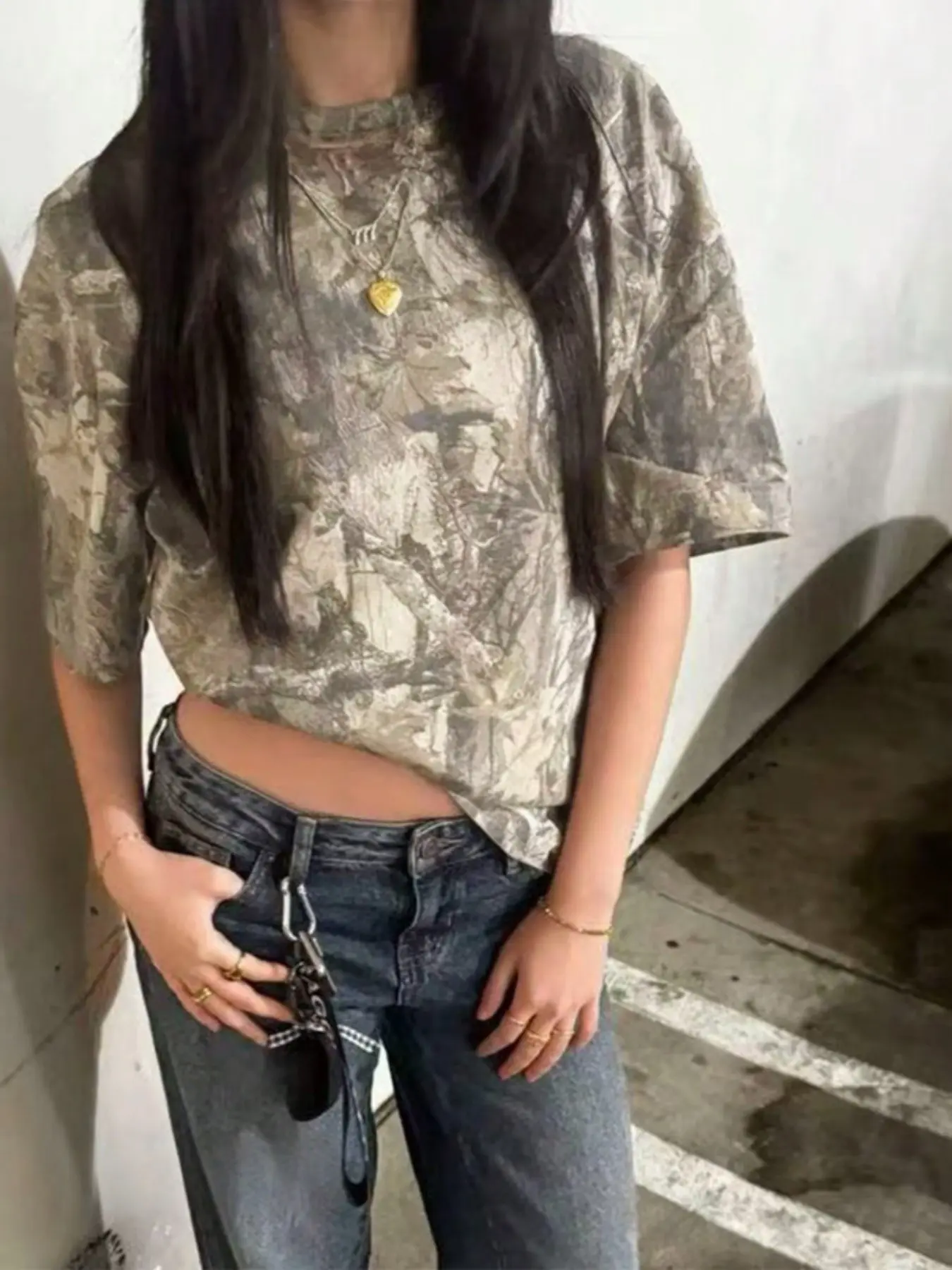 American Vintage Maple Leaf Camo All over Print Loose Fit Short Sleeve T-Shirt, Round Neck Design, Soft Comfortable Fabric, Women's Boho Casual Summer Top, Everyday Casual Style