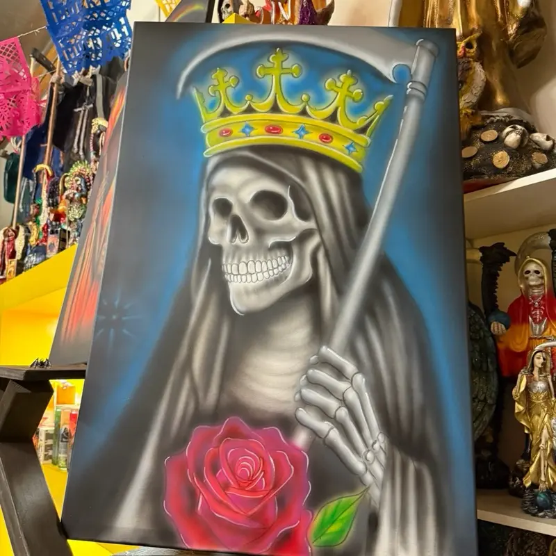 Corona de Oro Religious Decor