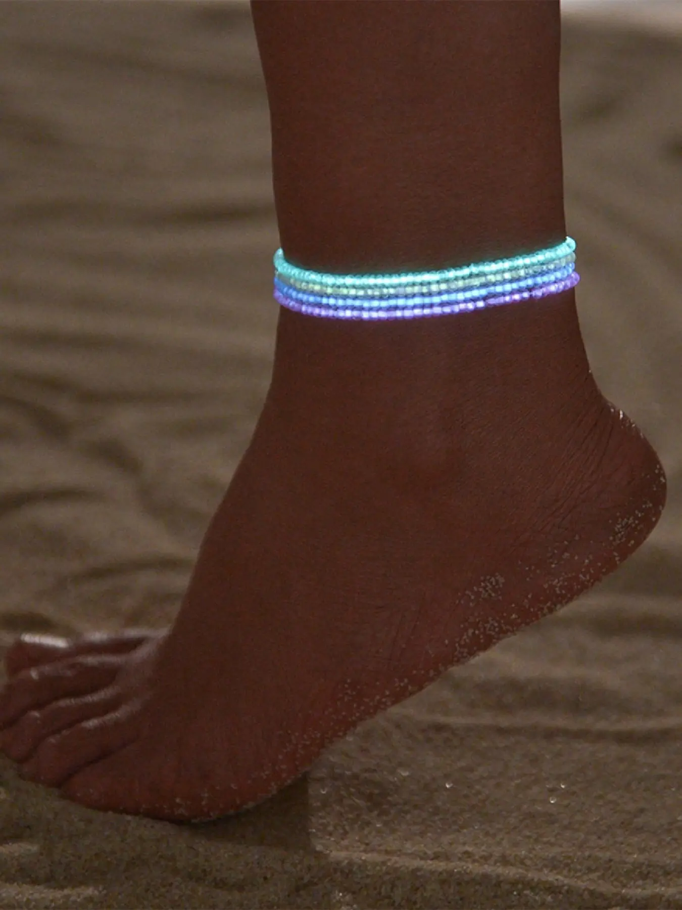 4pcs Luminous Glowing Multicolored Beaded Anklet, Glows After Absorbing Light, Glow in the Dark, Elastic Cord Beach Anklet Beach Ready for Women, Fashionable Foot Jewelry, Trendy Jewelry, Fashionable Jewelry Accessories