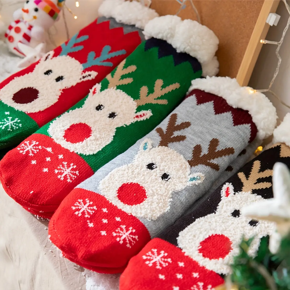 ChromaChic LEE Women's Christmas Reindeer Slipper Socks (5-Pair) - Thick Plush Polyester Fabric, Non-Slip Floor Socks, Snowflake Design, Cozy Winter Warmth