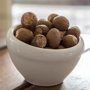 SPICY ORGANIC Nutmeg Whole Ceylon 32 oz Certified USDA Organic Fresh Whole Nutmeg Spice for Sweet Savory Dishes Natural Flavor Premium Quality from Sri Lanka