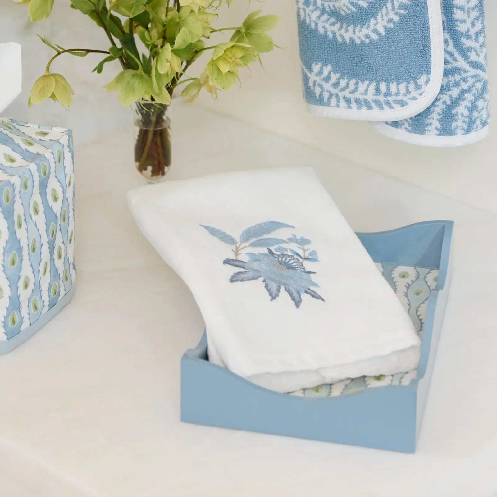 Lee Jofa x Weezie Powder Bath and Lacquer Tray Set