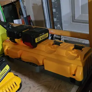 Product Review of Amityke DCB104 Replacement for Dewalt Multi-Battery Charger Station 4-Port Efficient Charging 12V 20V Batteries Dual USB Ports LED Indicator Portable Power Tool Accessories from K**l