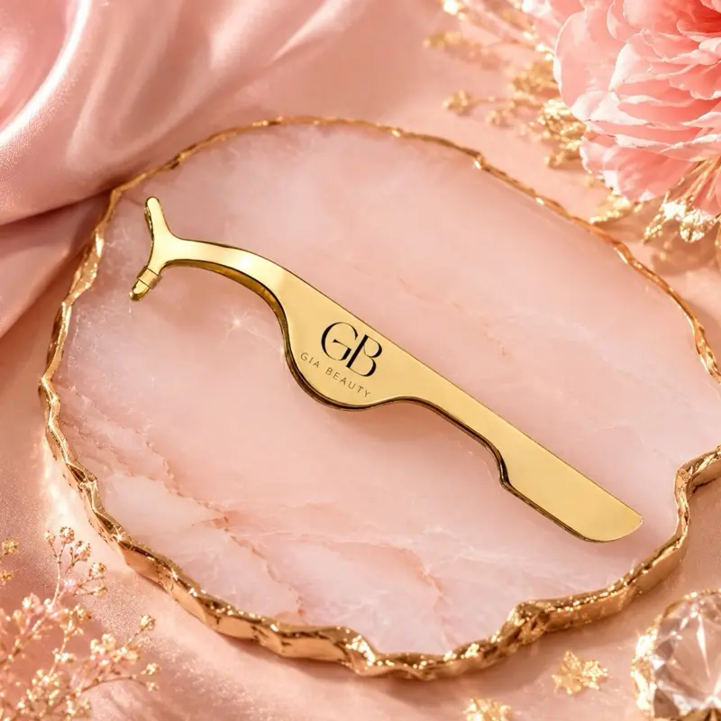 Eyelash Applicator for Easy and Precise Application