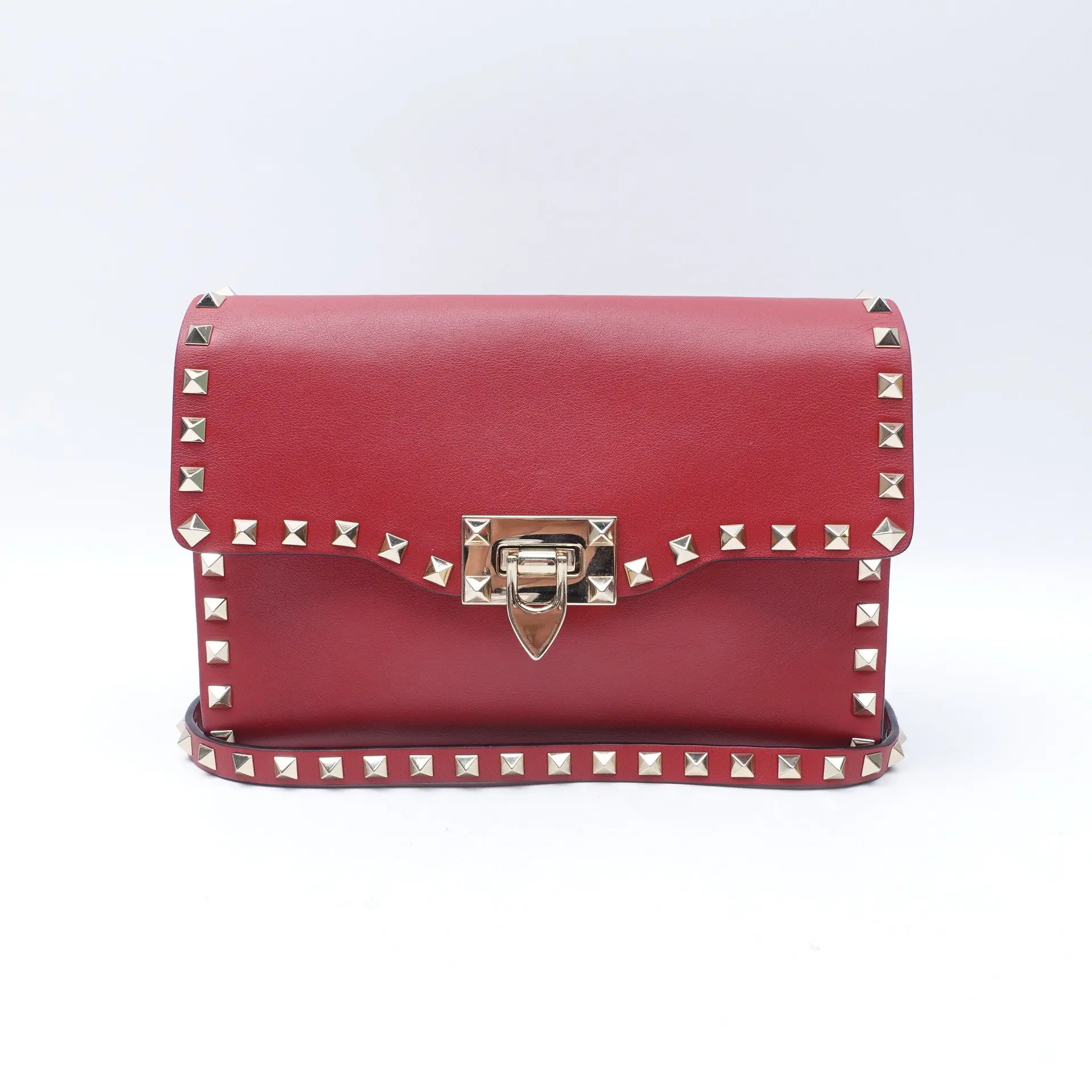 Pre-owned Valentino smooth leather Chain Shoulder Bag Red Leather Rockstud T10430359