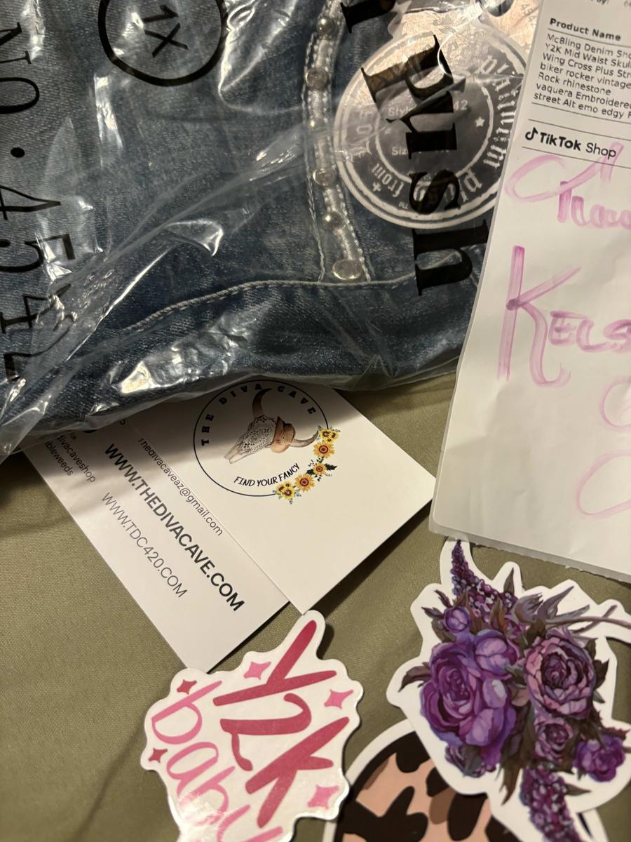 Item: Floral Skull, 1X (14-16)