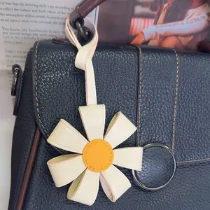 Colorful Daisies Bag Charm, Elegant Embossed Design, PU Flower Pendant, Leather Flower Keychain, Car Rearview Mirror Decor, Perfect Holiday Gift