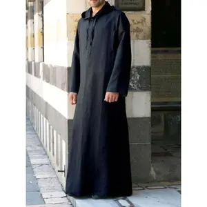 Men’s solid-color hooded robe—a casual, comfortable, long-sleeved, button-up robe suitable for everyday wear; men’s Islamic clothing appropriate for all seasons. GARMENTARY