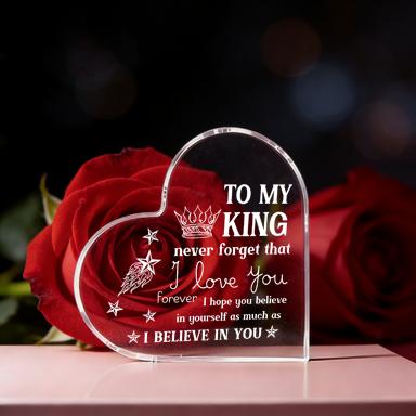 Heart Shaped Acrylic Plaque for Him, To My King I Love You Engraved Acrylic Decor, Anniversary Valentine's Day Gifts for Boyfriend Husband, Romantic Birthday Gifts for Men, Home Office Desk Decor
