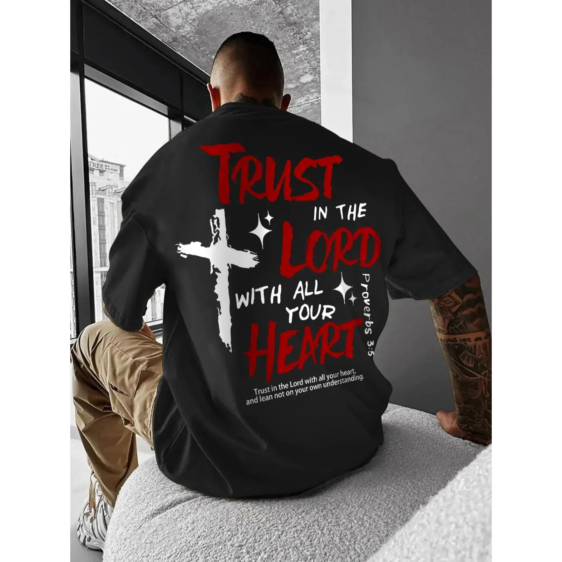 Men's Cross & Letter Print Round Neck Graphic Tee, Casual Short Sleeve T-shirt for Daily Wear, Men's Top for All Seasonsoversized gym shirts