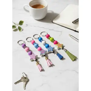 Checkered Star Beaded Keychain: Funky Bag Charm for Bold Personalities