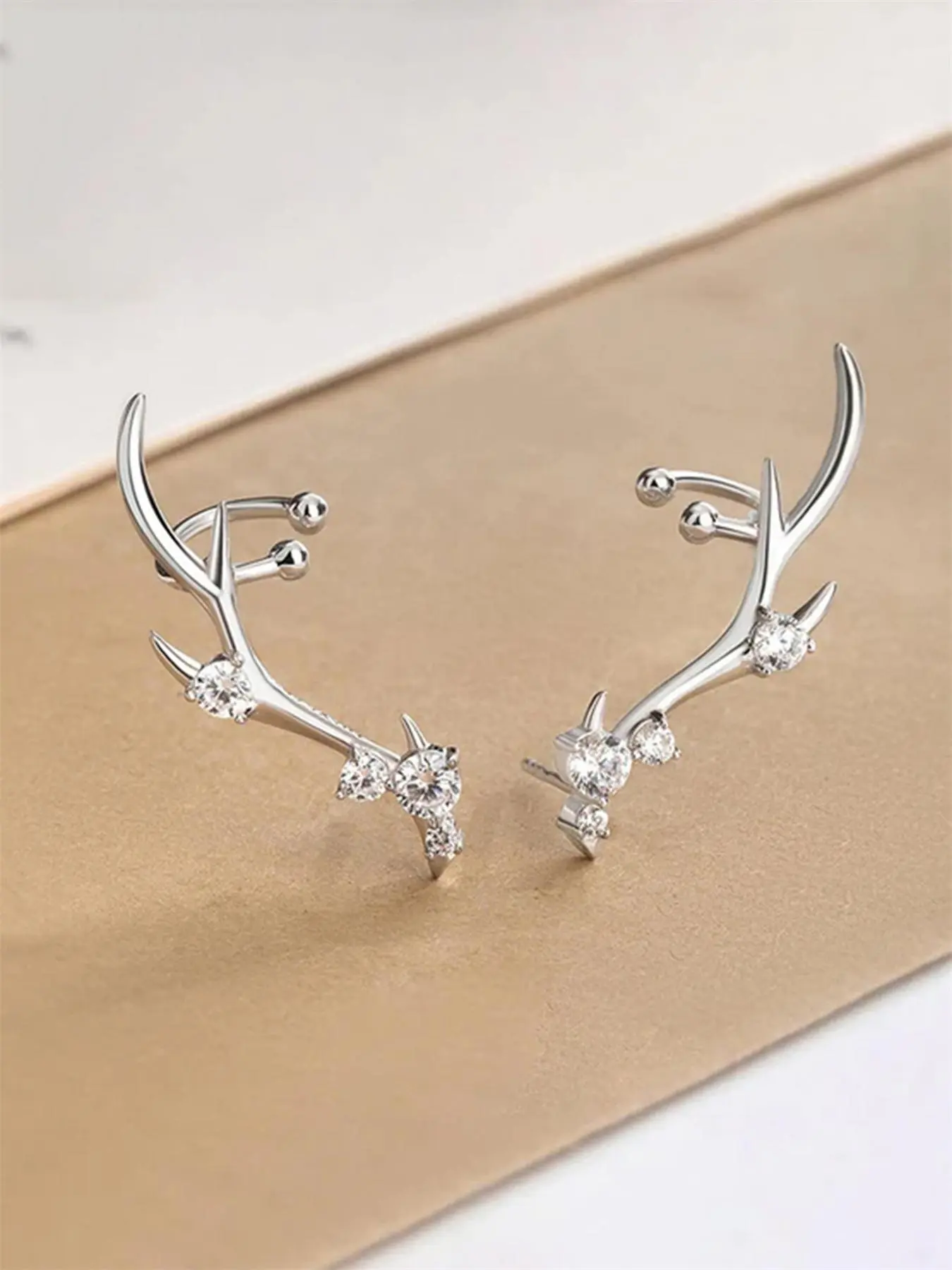 Fashionable Antler Design Stud Earrings, Elegant Rhinestone Decorated Bling Stud Earrings for Women, Trendy All-match & Exquisite Jewelry for Birthday Gift, Versatile Earrings, Chic Gorgeous Jewelry, Ear Studs