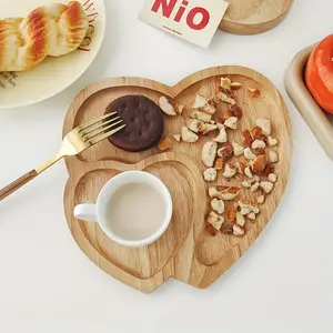 PrimPick Charming heart-shaped wooden tray - Perfect for fruits, cakes and snacks. The ideal choice for decoration on Christmas, Valentine's Day, Thanksgiving, Mother's Day and Father's Day