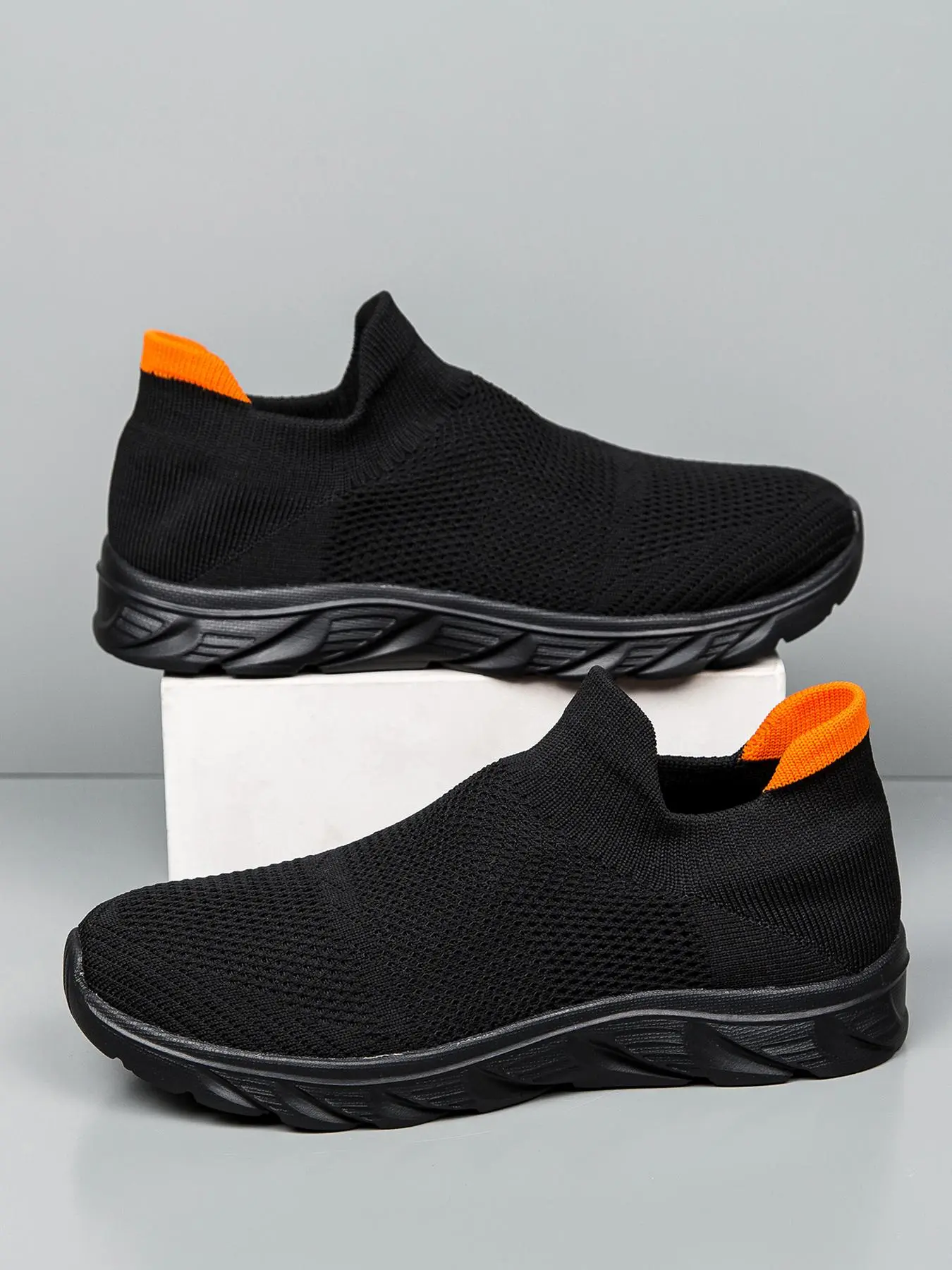 Men's Solid Color Mesh Slip on Sneakers, Sporty Running Shoes, 2024 New Style Casual Comfortable Breathable Sports Running Shoes, Male All-match Round Toe Shoes for Daily Wear, Fashionable Running Shoes