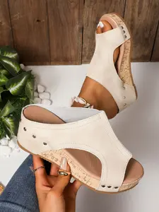 Women's Multi-Color Matte Leather Summer New Vintage Fashion Thick Sole Wedge Large Size Versatile Shoes Casual Rivet Toe Thong Sandals