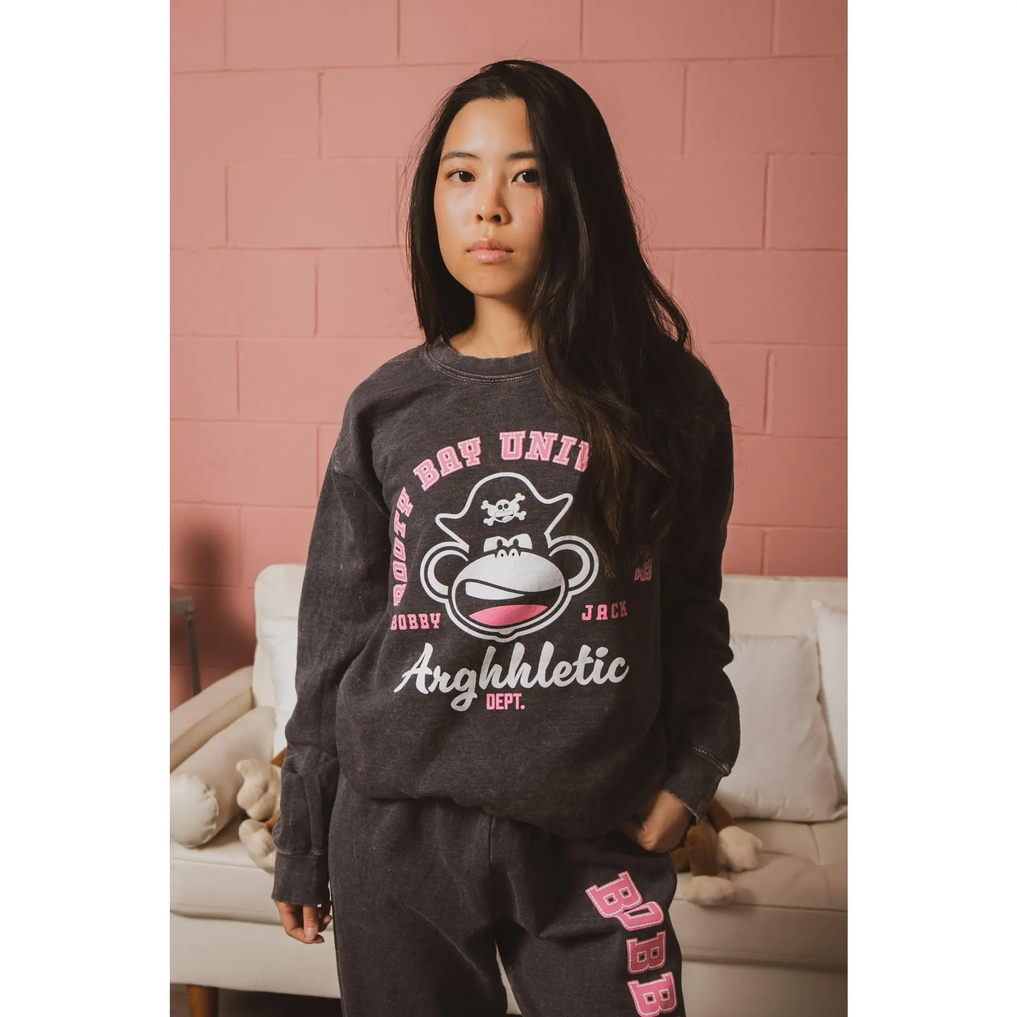 Booty Bay - Bobby Jack Vintage Sweatshirt - Black crewneck