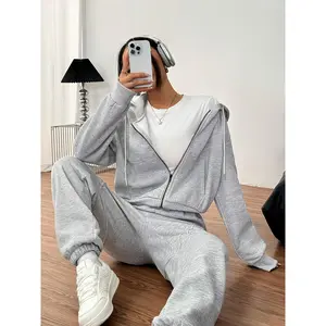 Latest women's trend: simple, elegant, casual, lightweight zip-up hoodie, long-sleeved sweatshirt