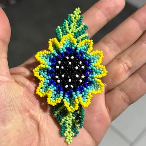 Beaded hair clips hand made in Mexico - broche de cabello hecho a mano - artesanía mexicana broche girasol normal broche para cabello hand made hecho a mano chaquira beaded hair clip
