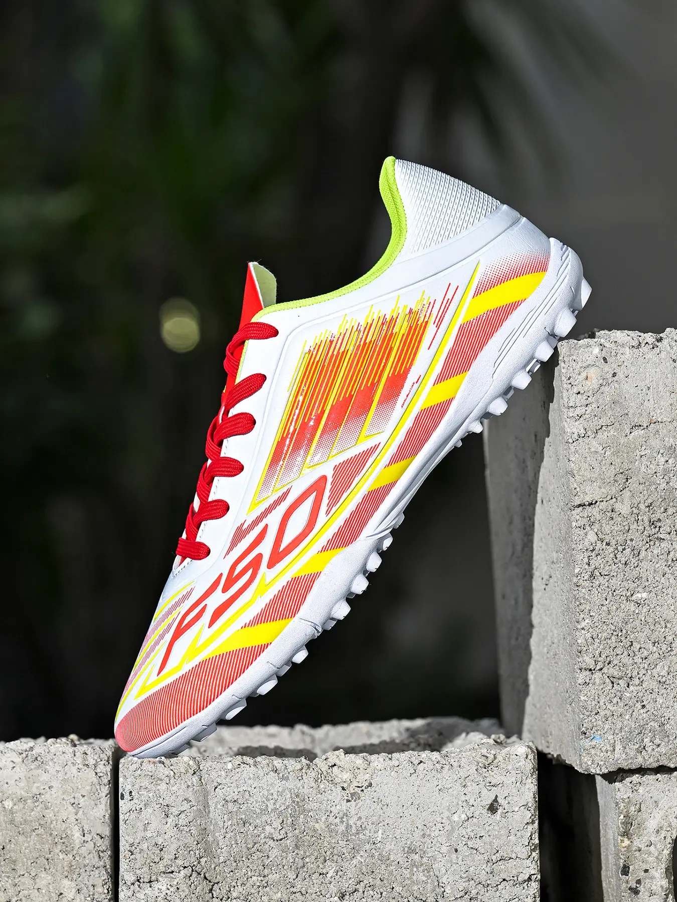 Men's Artificial Grass Football Shoes Turf Shoes TF Nails Outdoor Sports Sneakers Sport Boots Durable Anti-Slip Strong Grip for Soccer
