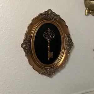 Vintage Wall Sculpture, Antique Pediment, Hallway Wall Art, Hand Painted Wall Decoration With Embossed Intricate Key Design, Oval Aesthetic Room Décor, Gallery, Unique Gift