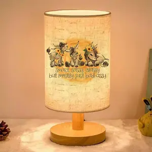 This whimsical ambient table lamp features three donkeys wearing sunflower wreaths. Powered by USB, it's suitable for bedroom and living room decoration and makes a perfect gift for family and friends on Valentine's Day, Christmas