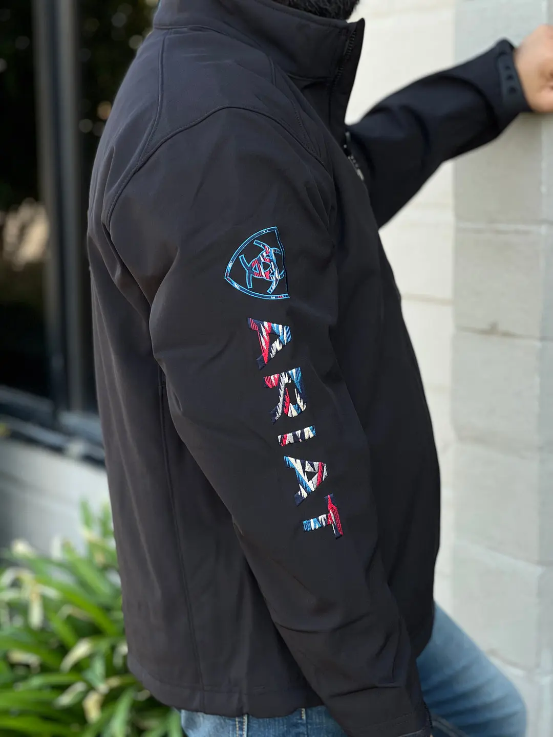 ARIAT MEN 2.0 BLACK CHIMAYO SOFT-SHELL JACKET ARIAT MEN 2.0 BLACK CHIMAYO SOFT-SHELL JACKET